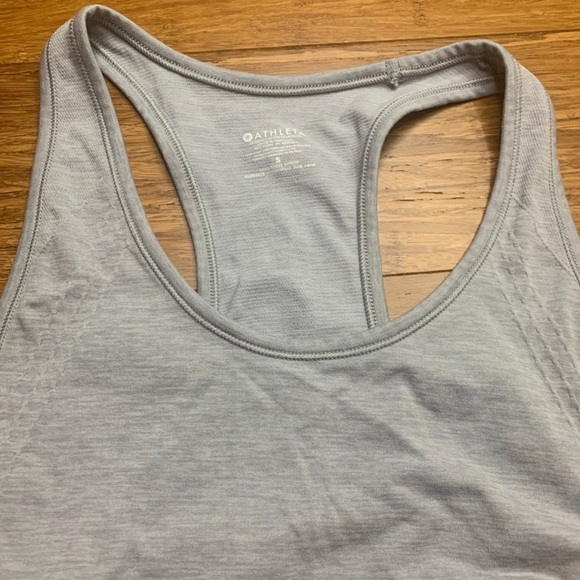 Athleta women’s small momentum seamless fitted tank - Picture 2 of 9